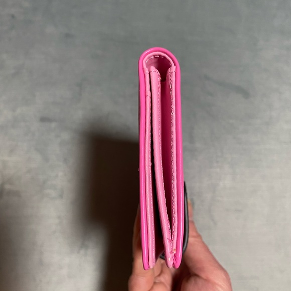 NWT Barbie X Miniso women’s pink limited edition embossed long wallet snap close - Picture 5 of 15